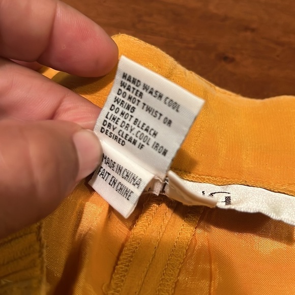 JSong Silk Pleated Short Yellow Orange Size 10 Medium Elastic Sides High waist - Picture 5 of 9